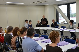 学生との茶話会の様子