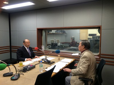 廣瀬学長（左）とパーソナリティの鶴蒔氏