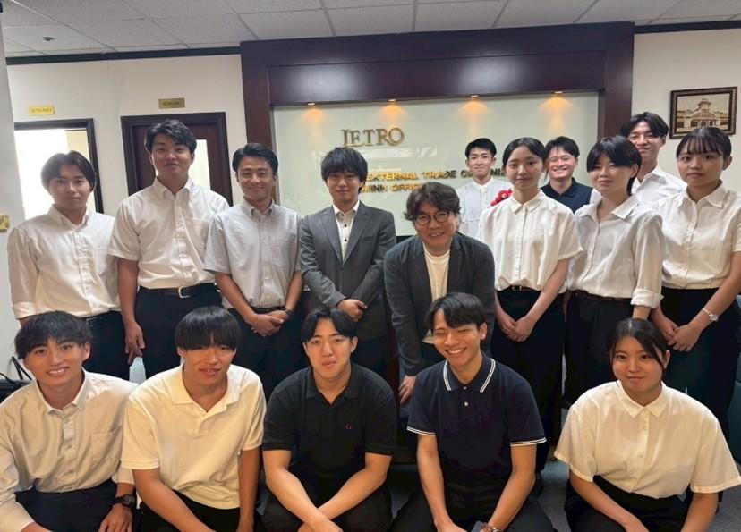 吉田健太郎先生コラム「フィリピン・マニラでの原体験から始まった、私の現場主義」