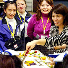 経営学部2学科体制10周年 学生&OBOG交流会を開催