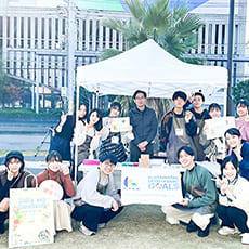 廃油を使いキャンドルを作るイベントに中村公一ゼミが参加